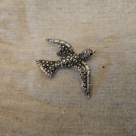 Vintage Silver Textured Bird Brooch | Size OS - Picture 3 of 6